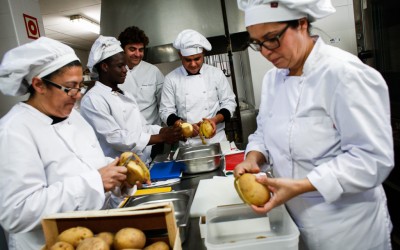 Novaterra organiza una cena para celebrar la solidaridad