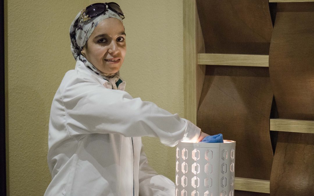 Khadija: «He encontrado mi primer trabajo en una empresa gracias a Novaterra»