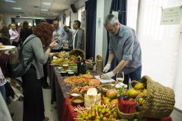 bufe-tomamtes-y-panes