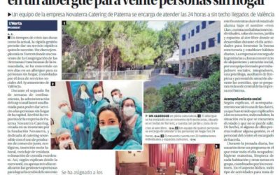 Un equipo de la empresa Novaterra Catering de Paterna se encarga de atender las 24 horas a sin techo llegados de València