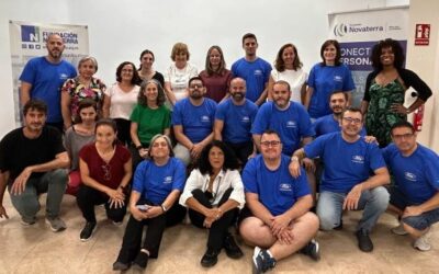 Voluntariado de Ford España y equipo de Fundación Novaterra se unen en jornada de inclusión digital y mantenimiento